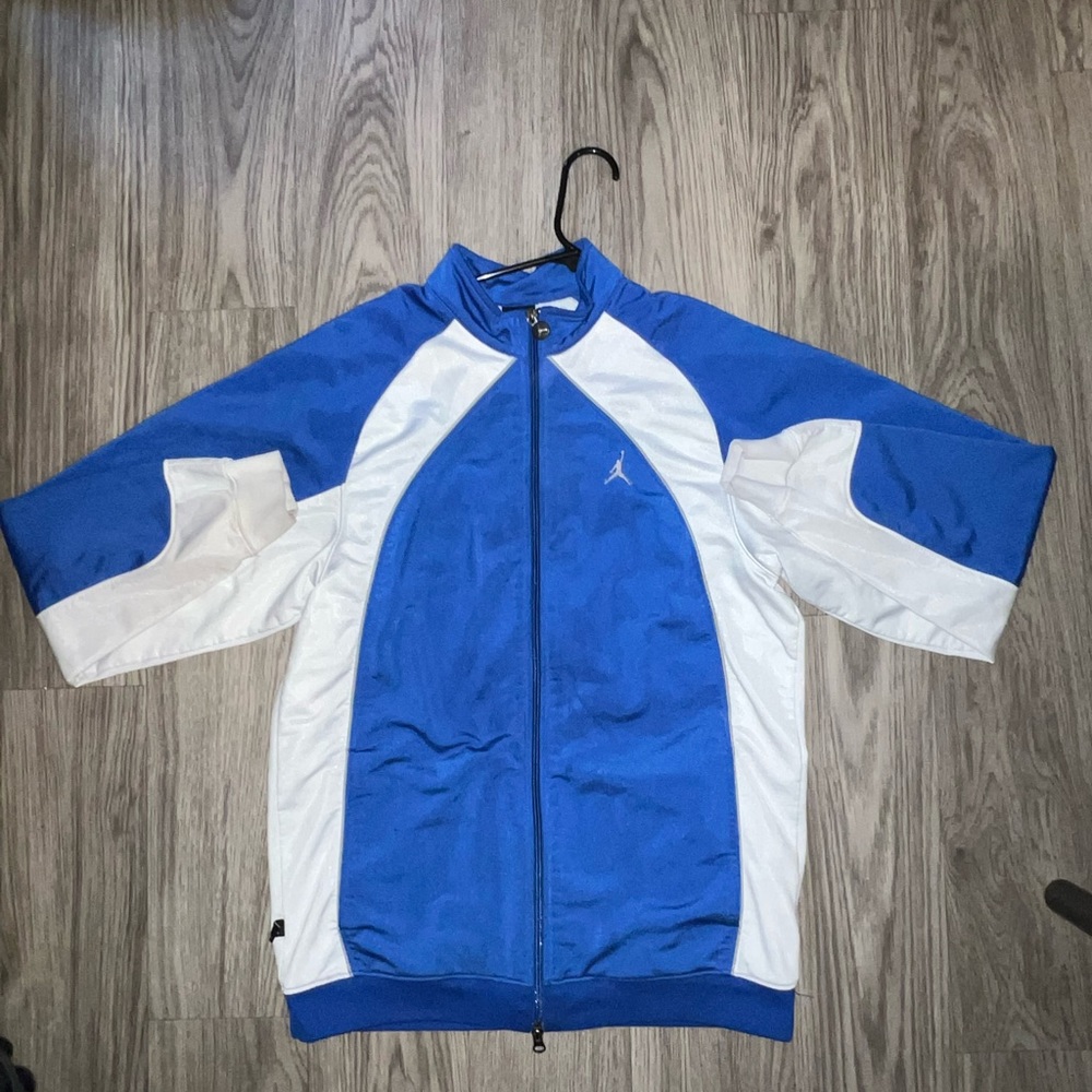 Super Vintage Jordan Jacket (size medium)